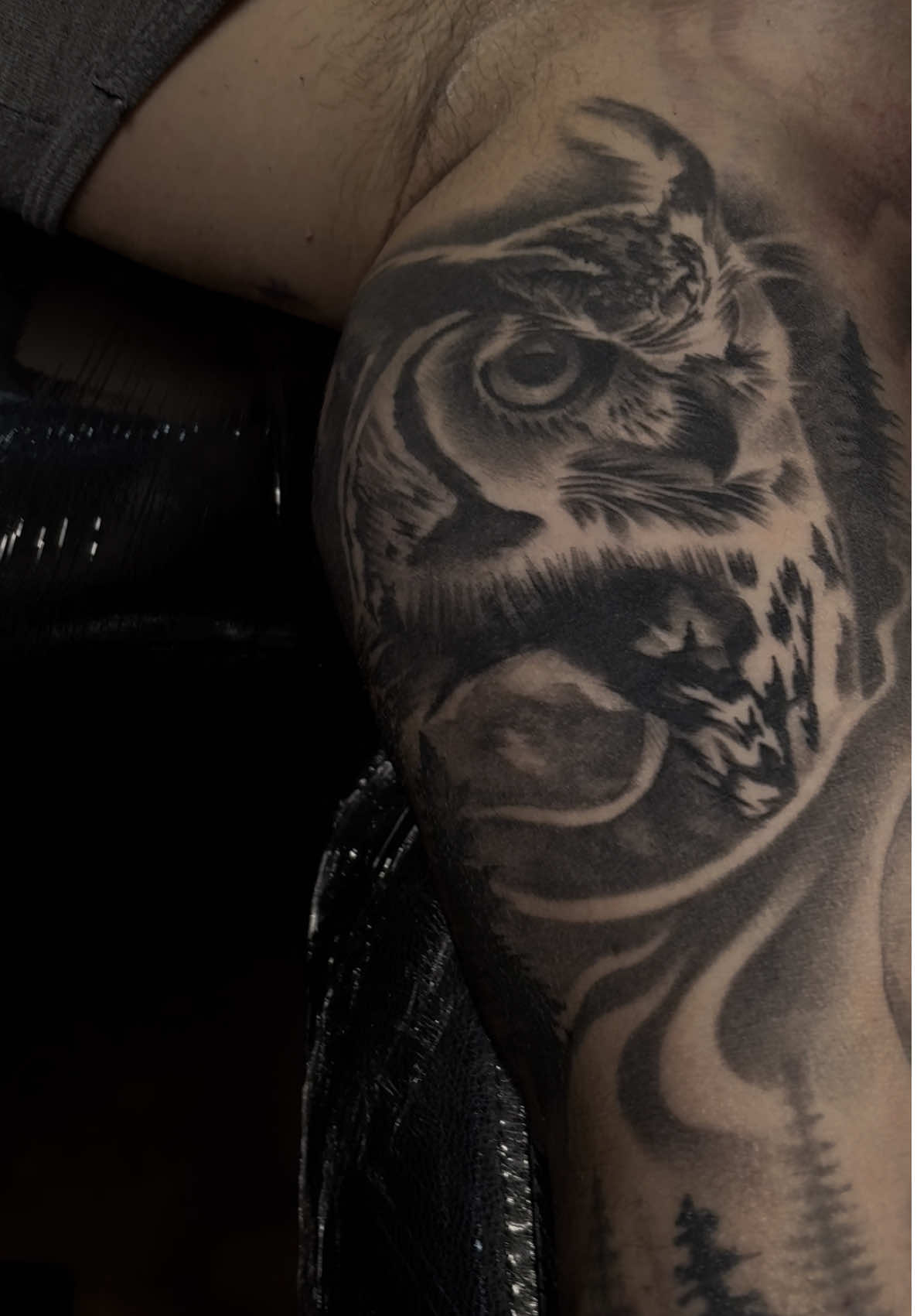 IG carlyisart🖤 #tattoo #femaletattooartist #njtattooartist #njtattoo #newjerseytattooartist 
