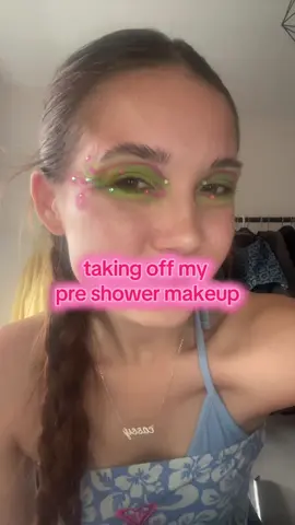 need to learn to do cool makeup #preshowermakeup #colourfulmakeup #ugc #makeup #skincare 
