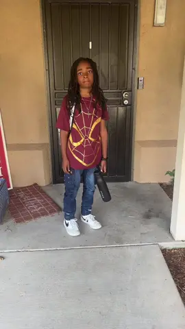 Let’s rate Noah’s outfits 