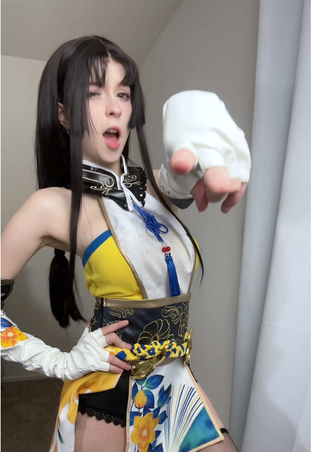 Dance if you’re Hype for Inor wan :D #naraka #narakabladepoint #inorwan #cosplayer 