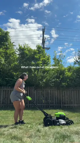 Me 🤝 lawnmower #imjustagirl 