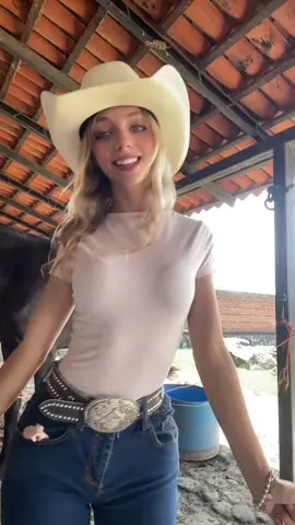 ANOTHER #vaquera #cowgirl #skylaherrera #paratii 