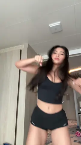 👹