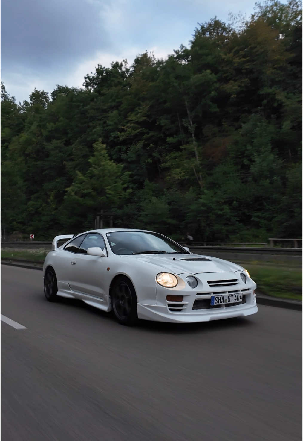 #jdm#toyota #celica #trd #celicagt4 #white #3sgte #turbo #4wd #dreamcar #ksport #buildnotbought #xyz #cone #radium #viral #custom#rollingshot @camil.coupe 