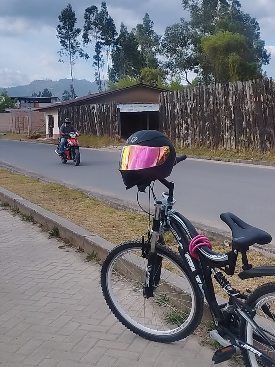 🍃🚴‍♀️😻 #fyp #paisajes #ciclismo #labioscompartidos #cajamarca_perú🇵🇪 