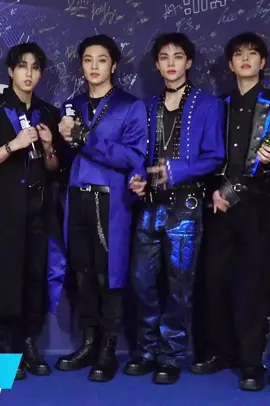 #hyunjin #jeongin #I_N #hyunin #HwangYang  #🥟🍞 #황현진 #양정인 #아이엔 #黃鉉辰 #黄铉辰 #梁精寅 #宝贝♕ #小仙女♥ #ฮยอนจิน #จองอิน #ฮยอนอิน #ฮวังยาง 