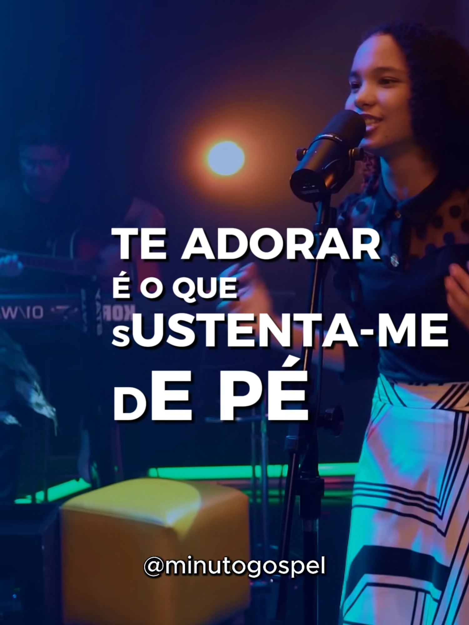 TE ADORAR É O QUE SUSTENTA-ME DE PÉ #louvor #gospel #Deus #Jesus #status