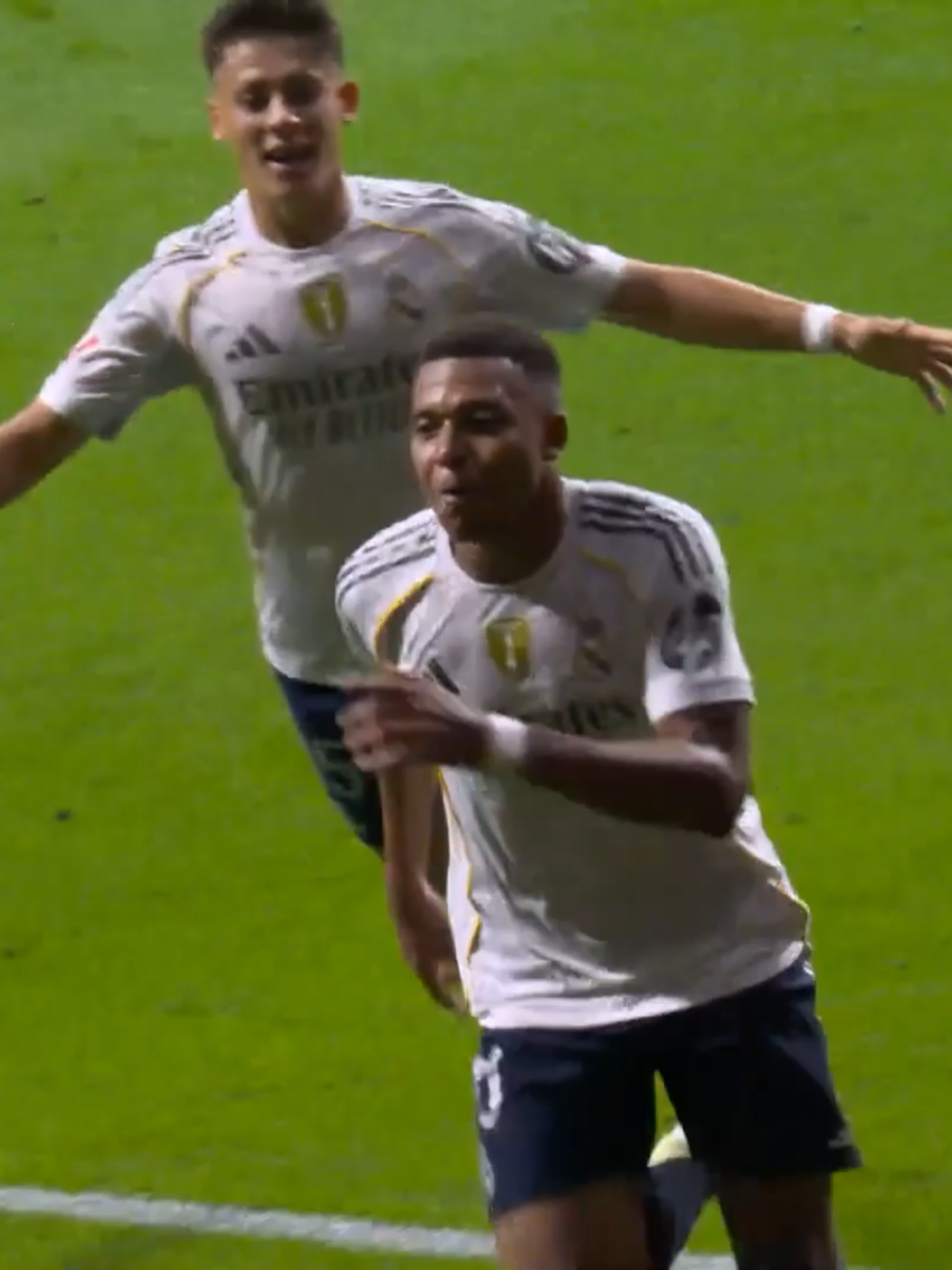 🇹🇷 Arda Güler'in asist yaptığı, Mbappe'nin 2 gol attığı maçta Real Madrid, Real Oviedo karşısında 3 puanı 3 golle aldı. Real Oviedo 🆚 Real Madrid (Maç Özeti) @lalive.natural #Reklam  #sporgünlükleri #laliga #realmadrid #mbappe #ardagüler