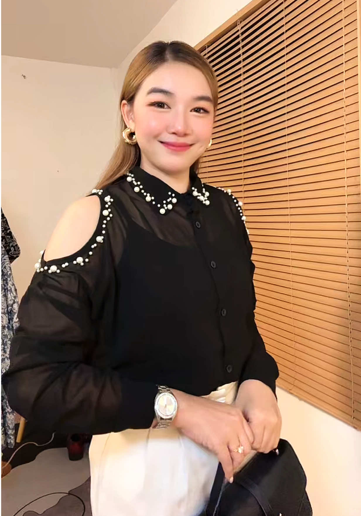 เสื้อเชิ้ตเว้าไหล่แต่ไข่มุก💕😍#เสื้อผ้าแฟชั่น #เสื้อผ้าผู้หญิง #เสื้อน่ารัก #เสื้อออกงาน #เสื้อเที่ยว 