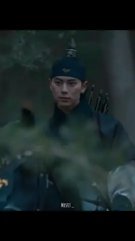 kasian banget ternistakan jubahnya 😂 Drama : Bon Appetit, Your Majesty (Netflix) #fyp #drakor #bonappetityourmajesty #limyoona #leechaemin  