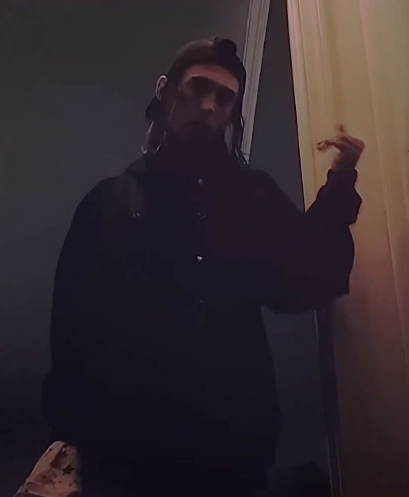 - #WEAPONS : (slight spoilers?) loved how ominous but funny his segment was 😭 // #austinabrams #weaponsedit #james #fyp @Alyssa ༄˖°.🪐.ೃ࿔*:･  @xswifts weapons movie 2025 austin abrams as james 
