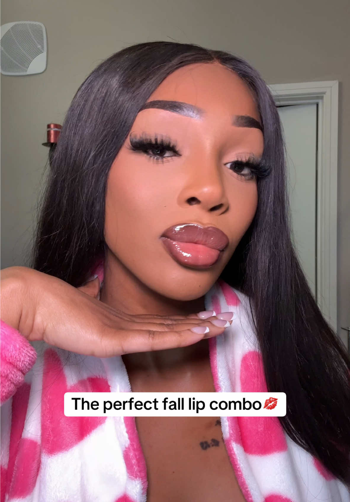 Love a good lip combo💋 in the Mocha Mousse set  . . . . . . #lipkit #lipcombo #tiktokshopcreatorpicks #tiktokmademebuyit #lipgloss #lipcombotutorial #rushtok2025 