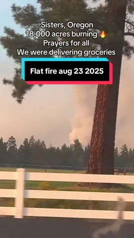 #sisters #flatfire #wildfire #oregon 18,000 acres burning in Sisters, Oregon. Flat Fire. Prayers for all involved 🙏 