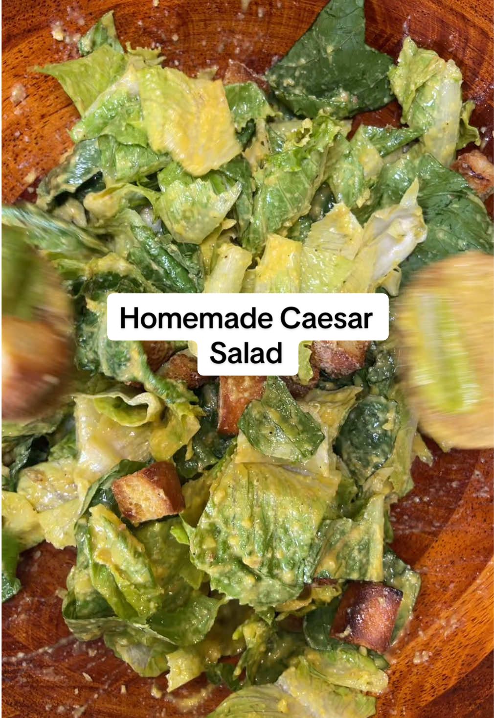 Homemade Caesar Salad 😋🥗 #caesarsalad #salad #EasyRecipe #cookwithme #musttryrecipe 