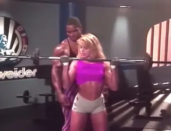 Alphie Newman 💕 with flex wheeler 💪🏼 #bodybuilding #vintage #weightlifting #musclemamacita #muscletraining 