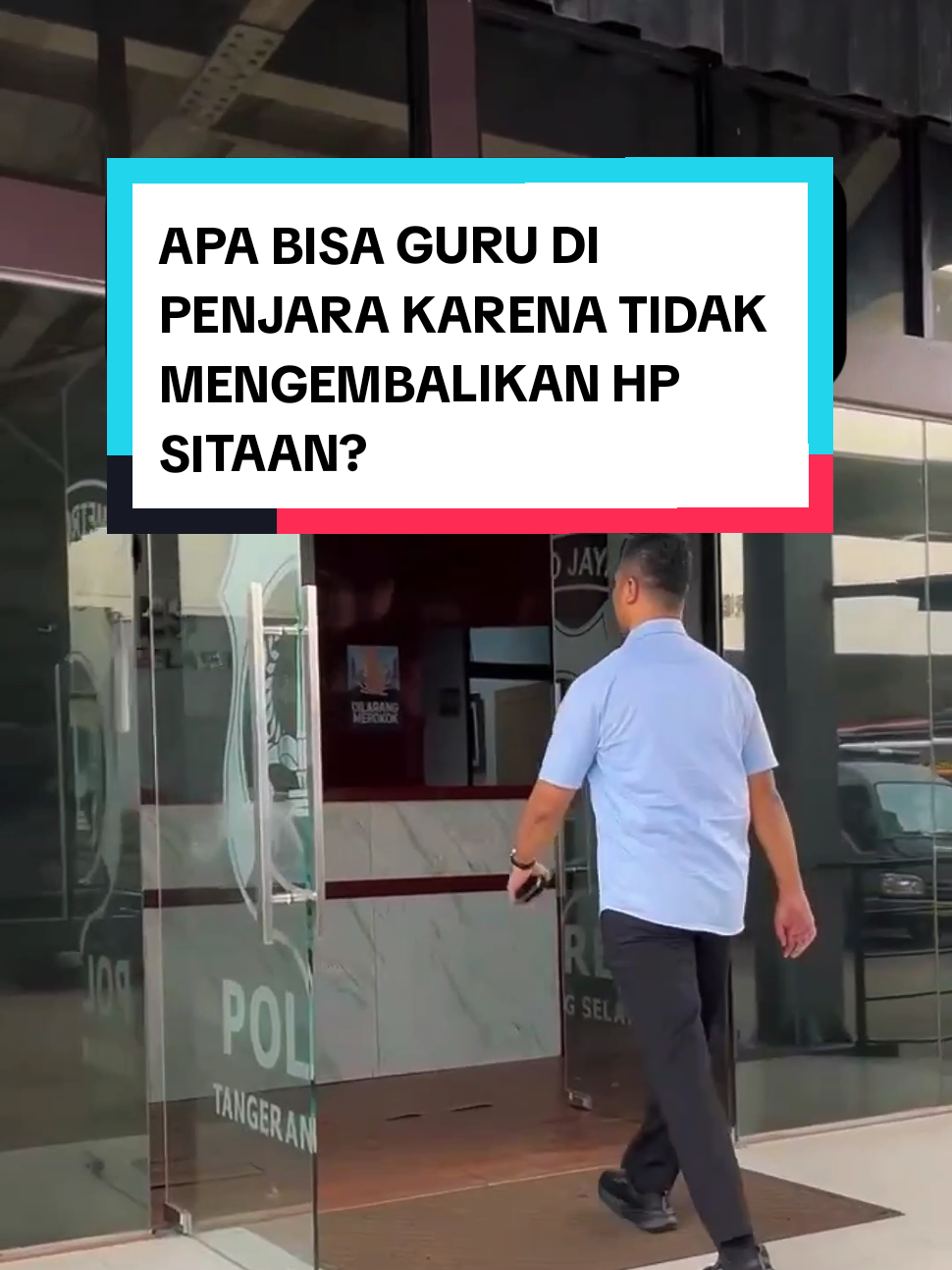 ⏩ Apa bisa guru di penjara karena menyita HP murid & tidak mengembalikannya? Jawabannya BISA, perbuatan tersebut merupakan tindak pidana penggelapan dalam jabatan, yang mana jabatannya sebagai seorang guru, perbuatan tersebut berpotensi di penjara 5 tahun. >> Pasal 374 KUHP 💡 Selebihnya simak pada video penjelasan di atas! #CapCut #pidana #lawyer #hukum #pengacara 