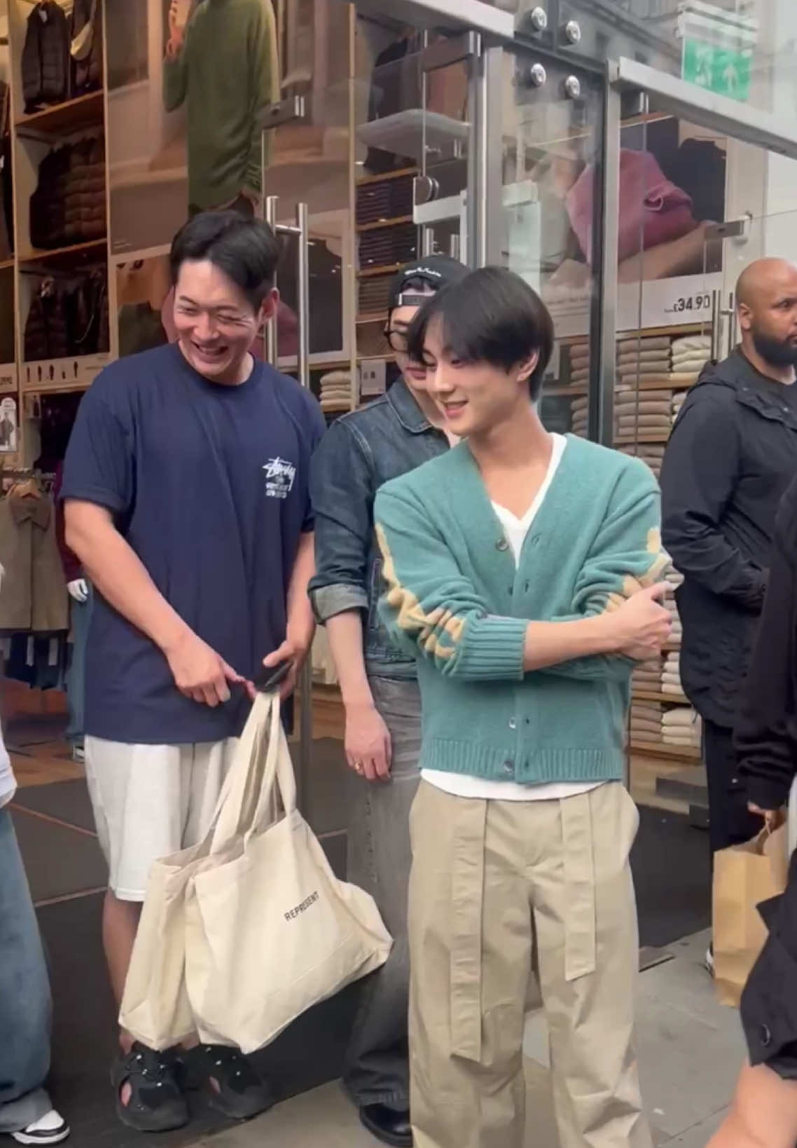 never gonna shut up about ts btw. ALSO i’m pretty sure i’m in the bg of his footage cause i smacked my sister drink out her hand in shock that it was JUNGWON WHO JS CASUALLY WALKED PAST US?? and jungwon turned back and saw the drink all over the floor bruh, JAKE WAS ALSO HERE I DONT HAVE FOOTAGE THO💔🫩🥀🥀 #enhypen #jungwon #manchester #walkthelinetour #sunghoon 