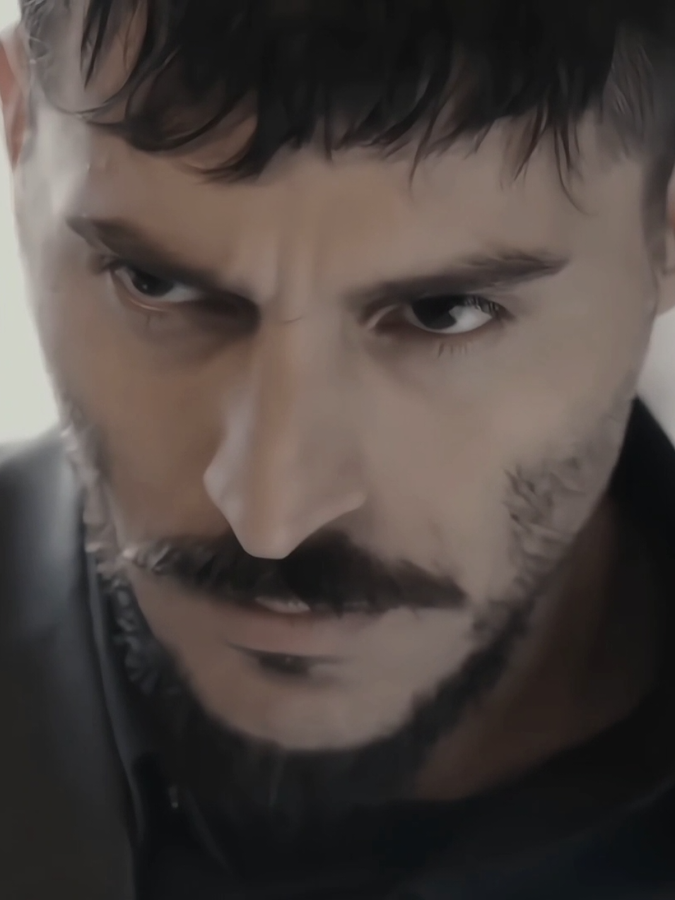 وش شافت المسكينة؟ #uğuryıldıran #kemalyaman #çukur #fyp #foryou 