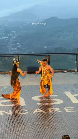 “Cinta sejati diuji bukan dengan kata, tapi dengan kesetiaan… seperti Rama dan Sinta dalam Ramayana.” Wisata di Jogja tanpa ribet? Mobil+driver+Itinerary tinggal jalan! Langsung booking sekarang — Paket wisata & sewa mobil Jogja siap antar kamu ke tempat paling hits ➡️PAKET WISATA JOGJA ➡️GROUP & FAMILY TRIP ➡️SOLO TRIP ➡️PRIVATE TRIP  #wisatajogja #paketwisatajogja #obelixseaview 
