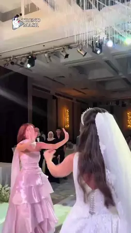 اخت العروسه💃🤭