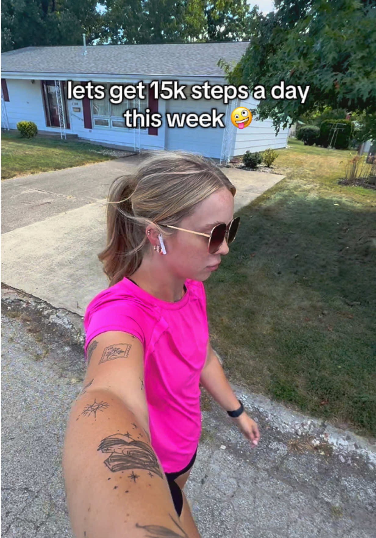 get some steps with me today!! a new goal for the week, at least up until Friday 🤪 #steps #walkwithme #fitnessgoals #motivation #newgoals 