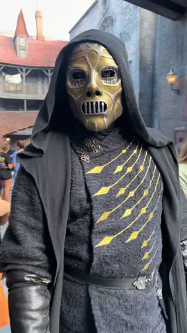 Replying to @yogazumbapilatesgirl1 FRIDAAAY IS THE DAY ! #hhn #deatheatertok #deatheaters #halloweenhorrornightsorlando #harrypotter 