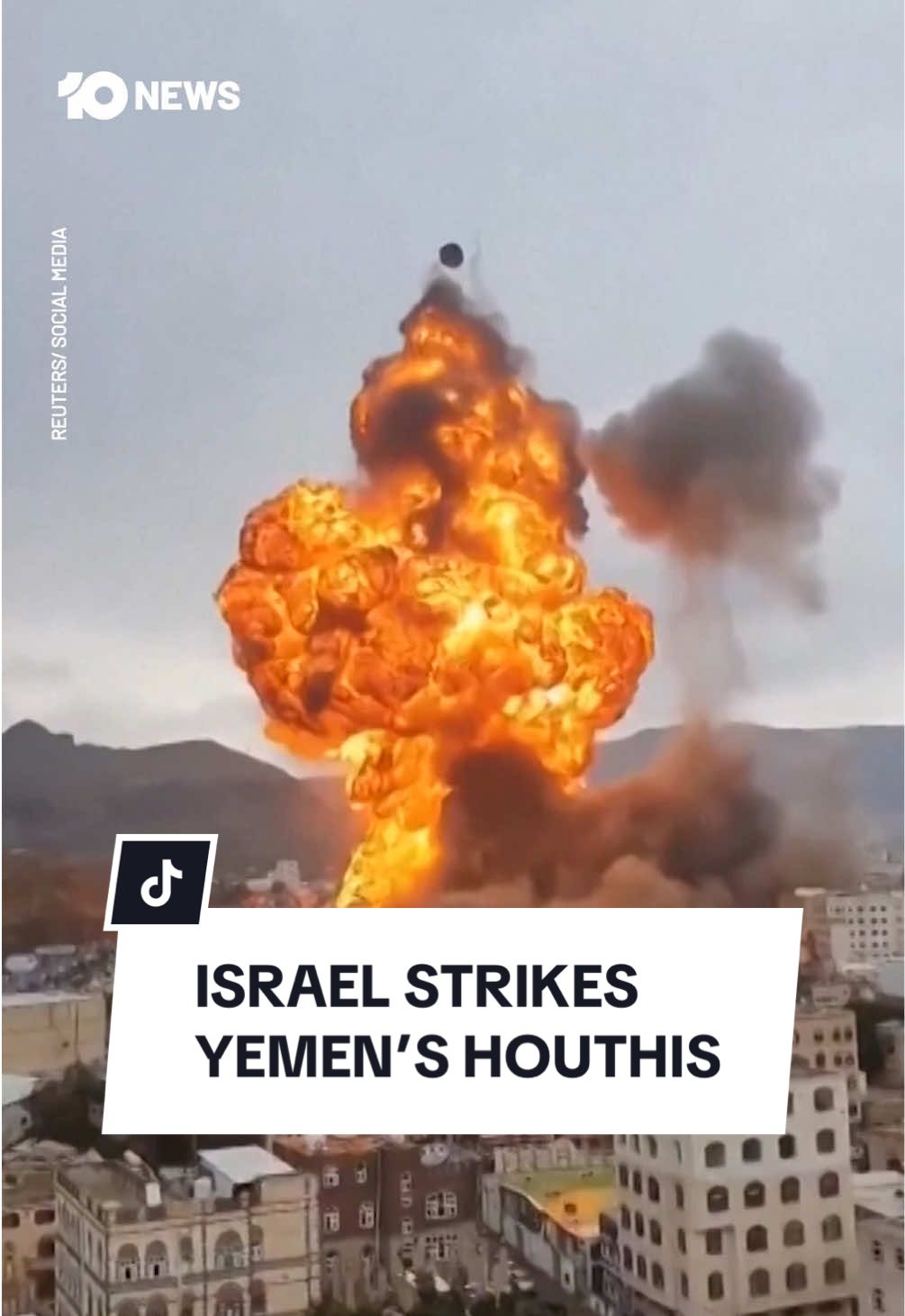 Israel has carried out air strikes against Houthi targets in Yemen’s capital just days after the group fired what the Israeli military described as the first cluster bomb launched by the rebels since 2023. Videos show a fireball erupting into the sky over Sanaa, with the Israeli operation reportedly targeting a military complex housing the presidential palace, a fuel depot and power stations. Houthi officials said at least four people were killed and 67 injured. Israeli Defence Minister Israel Katz threatened Yemen’s Iranian-backed Houthis, stating that every missile fired at Israel will be paid back with “interest”. #10news #israel #yemen 