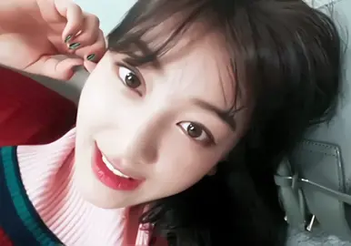 . 🫐 ˚｡ ⋆ ˚ #JIHYO  ☆⋆｡𖦹°‧★ #Fancam 𝑃𝖺𝗋𝖺 𝑉𝗂𝖽𝖾𝗈𝗌 𝐶𝗈𝗇 𝑇𝖾𝗑𝗍𝗈. ≽^• ˕ • ྀི≼  ˚₊·—̳͟͞͞♡·˚ ༘₊· ͟͟͞͞꒰➳ • 🕗. : 14 , 00 જ⁀➴ ☕. 𝖯𝖾𝖽𝗂𝖽𝗈 :  ˚₊· ͟͟͞͞➳❥ 𝑻𝖺𝗀𝗌 : #hashtag #fancamskpop #kpop #jihyo #twice #fancam #fancamsparavideoscontexto 