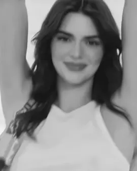 @Kendall Jenner Pretty 🤩 #kendalljenner #kendallsvll #kendalljenneredit #kenny #kennysmile 