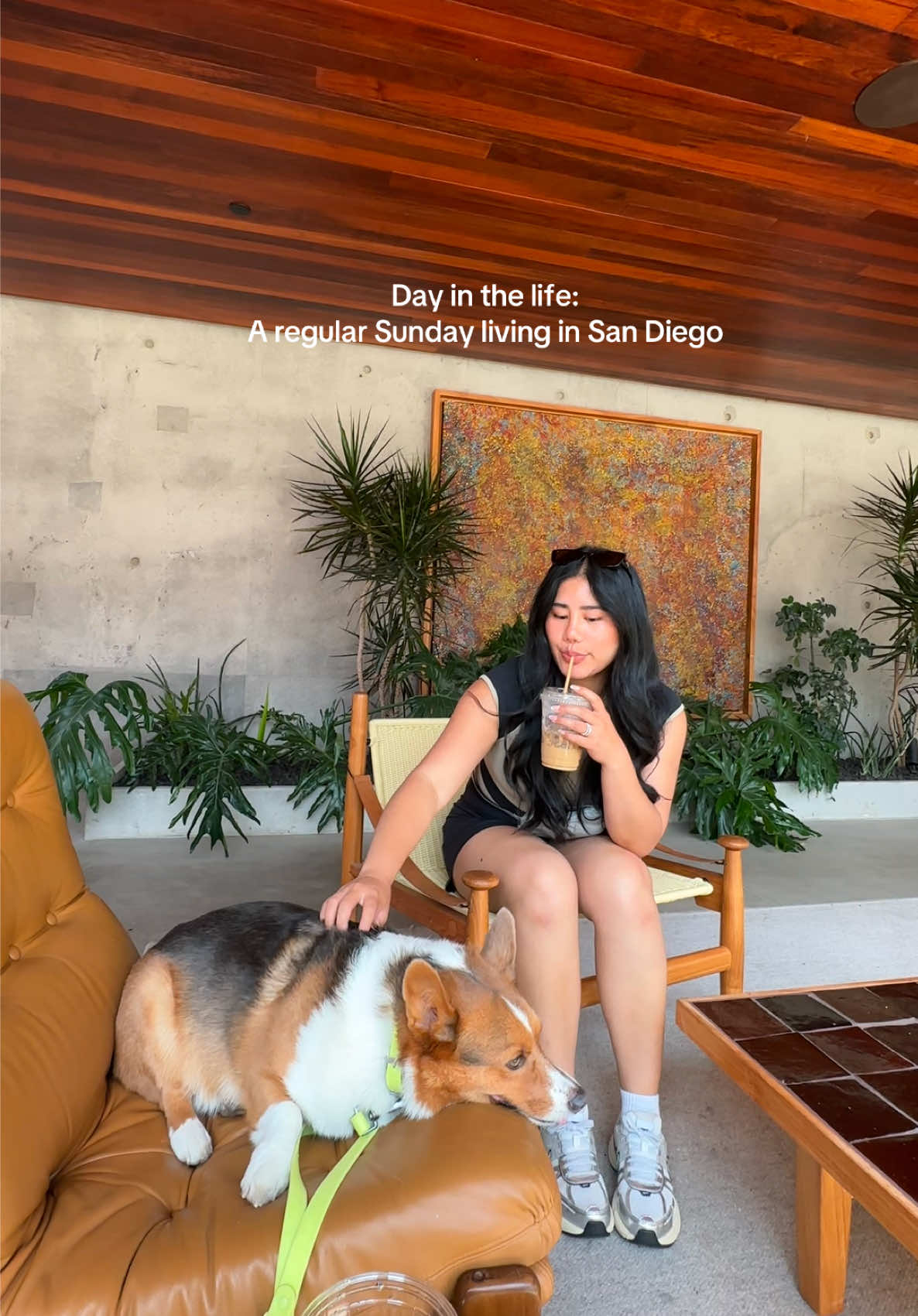 Did you see the cutie pupppppyyyy who came up to us?!!  Outfit: @lululemon  Shoes: @Nike  Harvey: @Wild One  #sunday #coffee #sandiegocoffee 