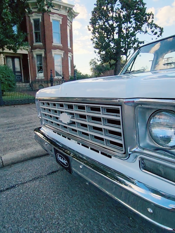 WILD BILL SHOTS ⚡#squarebody#chevy#betty#white#fyp