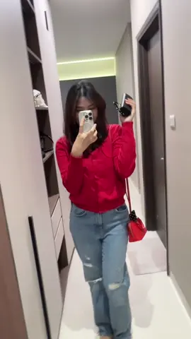 Replying to @MilaCahyani68 yuhuuu minivlog lagi! temenin treatment, kontrol ke dokter gizi, belanja, dan makannnn! btw treatment nya selalu di @Airin Skin Clinic dan diet nya selalu di @Airin Klinik Gizi 🫶🏻 #minivlog #treatment #diet #shopping #adayinmylife 