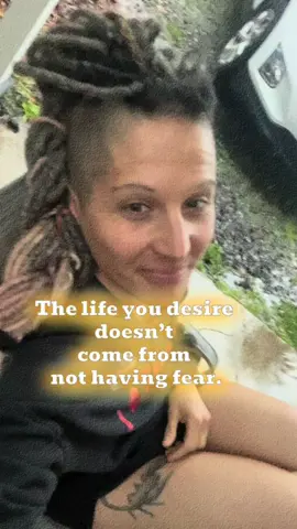 That life you desire… It doesn’t come from NOT having fear.  Fear is an indicator you are headed in the right direction.  That you are headed to the unknown. The new. The life you’ve yet to have. The you who leveled up. The you who didn’t quit to early or at all.  So often fear is seen as a bad thing, when in reality it’s your green light to keep fucking going.  Stop running away when you are meant to keep going forward! #fml🧡 #flawsomemindset #fypシ #fearnot #callingyouout 