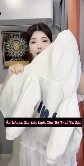 Ong Kis Áo gió lót lưới in chữ #xuhuong #Tiemcuabeo #aokhoacchobe 