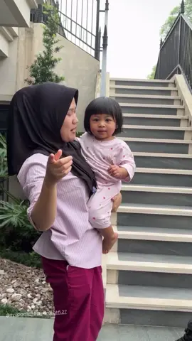 Gamau ikut pak Iwan 😂 #MasyaAllah #ranaimamalika #lily #raffinagita1717 