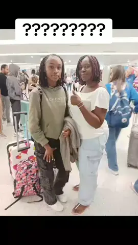 my cuz Debbie and her daughter on vacation 