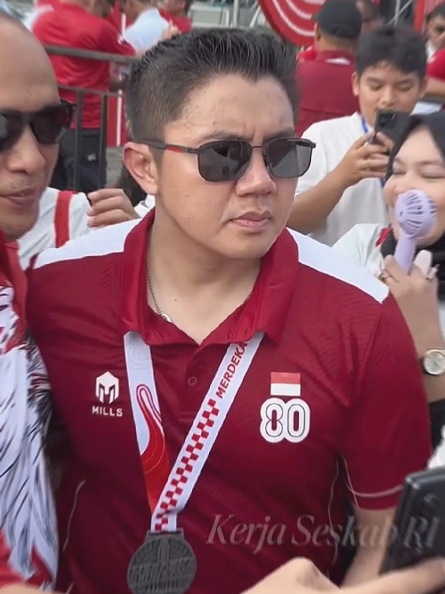 ga semua orang kuat pak liat bapak ganteng begini 😭 #foryou #teddyindrawijaya #sobattiw  #mayorteddyindrawijaya #CapCut 