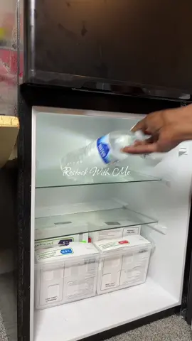 Having this was a non negotiable living with the people I live with #minifridge #minifridgerestock #dormessentials #minifreezer 