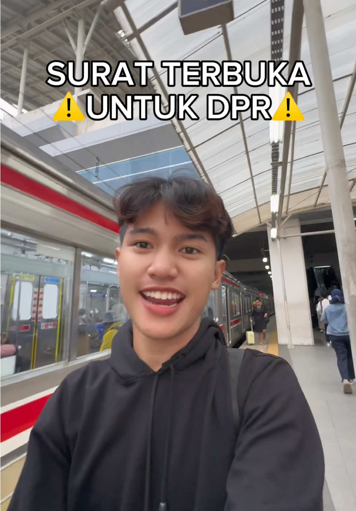 DPR BUBAR AJA DEH LO SEMUA! GA BECUS