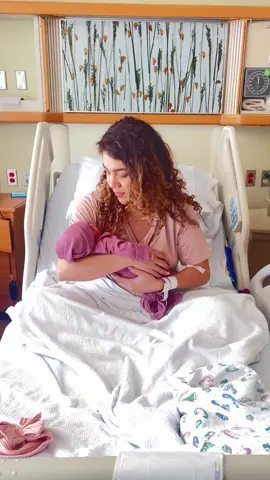 Y sostuvo mi mano durante labor de parto😅 #laboranddelivery #birth #babyarrival #baby 