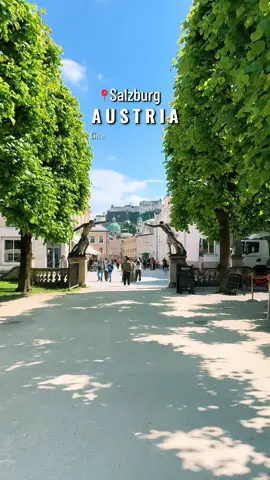 Every tourist in Salzburg takes a picture here, even Hollywood came here 🎬 Can you guess this spot? . . . . . #Fyp #creatorsearchinsights  #salzburg #thingstodo #austria 