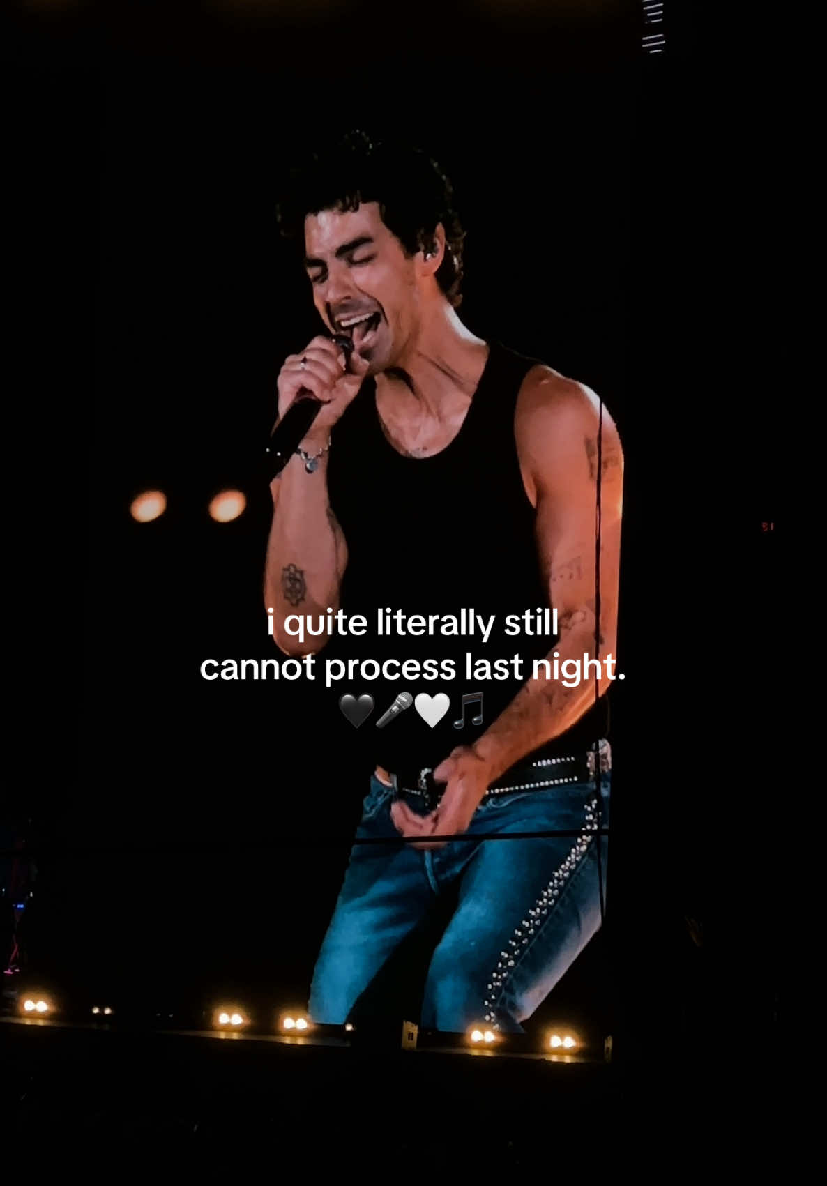 i have no words. 🎤🖤🎵 #jonasbrothers #jonasbrothersconcert #jonasbrotherstour #joejonas #jonasbrothersfenway 