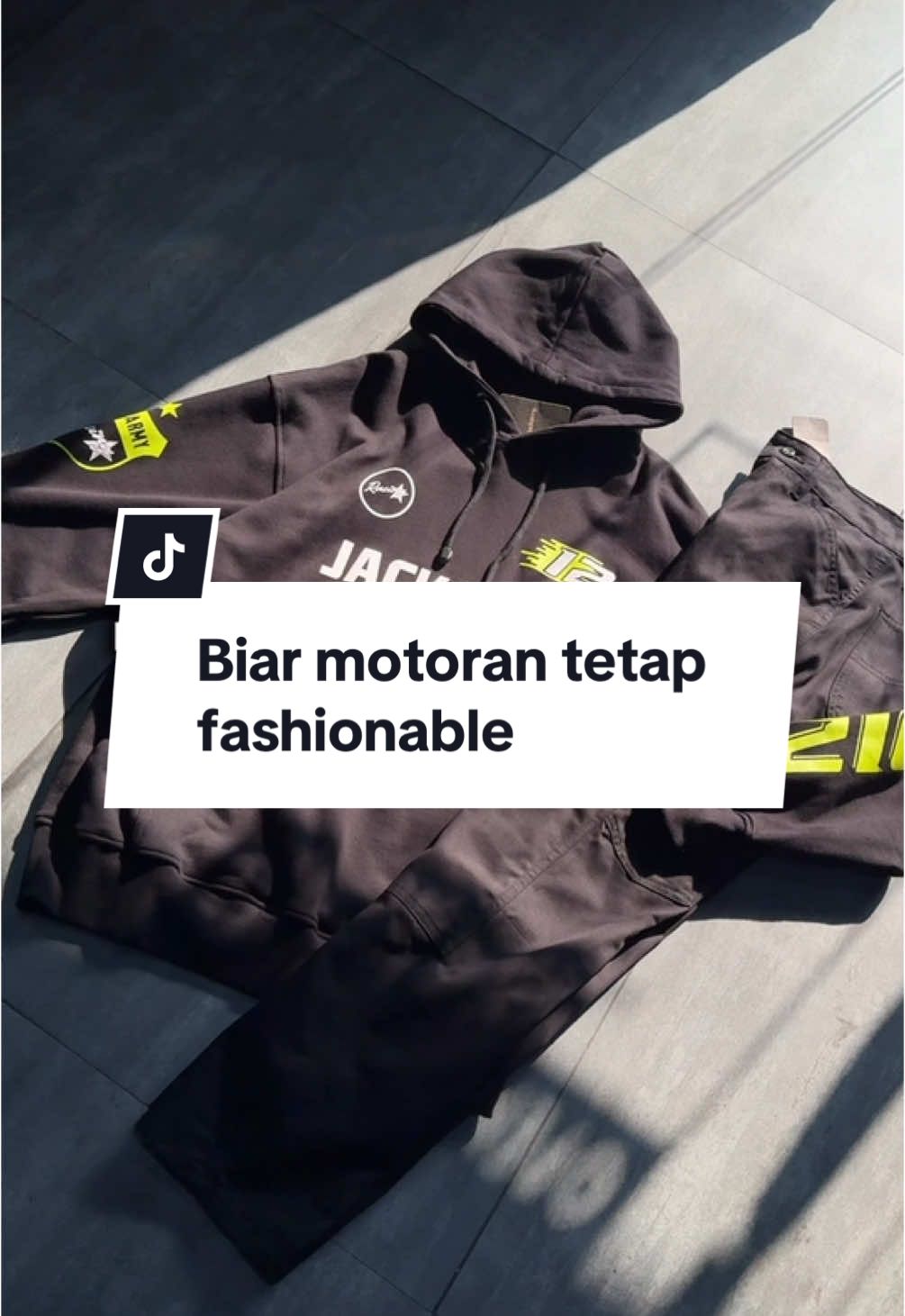 Checkout sekarang, stock terbatas ! #PY #fashionstyle #outfitideas #hoodies #carpenter #celanapanjang 