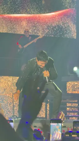 #Chayanne #EnElCentroDeMiCorazón #ChayanneEnChile #Chayanne2025 #BailemosOtraVezTour          