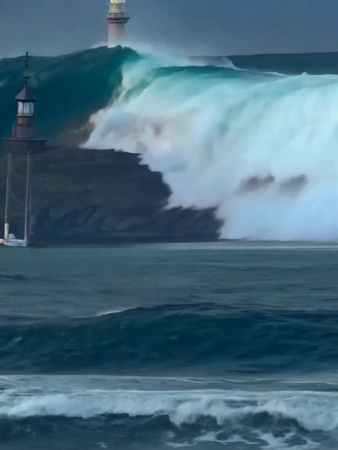 Monstrous Waves Swallow Lighthouse in Epic Sea Storm #oceandiscovery #lighthouse  #waves  #travel