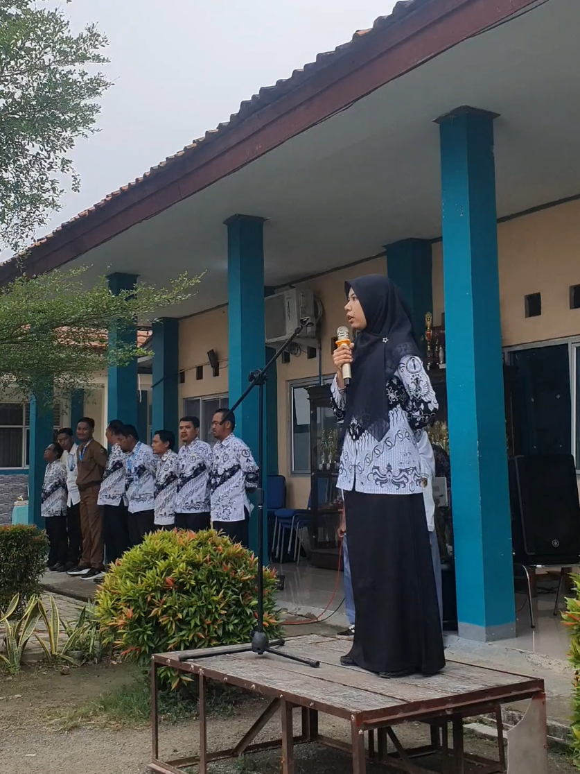 Amanat Pembina Upacara Ibu Almah, S. Pd 