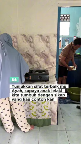 Ngajarin anak kalo peran ibu dirumah itu penting, bukan malah dibiarin atau mungkin dianggap sepele .. 