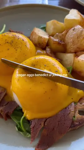 Vegan eggs benny - I’m so sad this place closed down 😭😭 I think about this every week 
