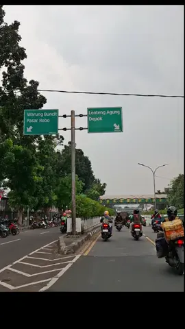 getaran pasar minggu jakarta selatan.. . . . .#jakarta #jakartaselatan #ibukota #riyandebyan #jaksel 
