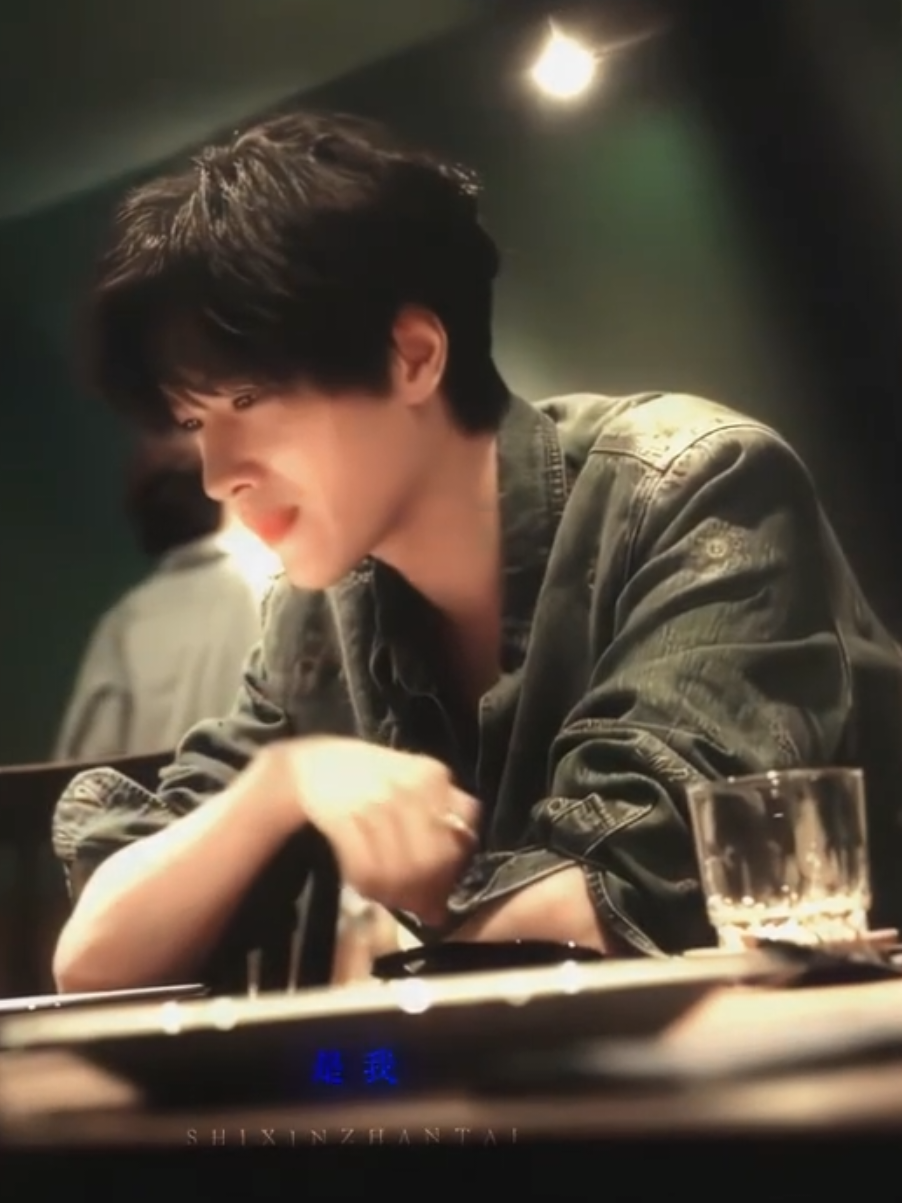thở thôi cũng đẹp nữa😭#trienhien #zhanxuan #_12th28 #tuongvy👽 #tolatuongvy👽 